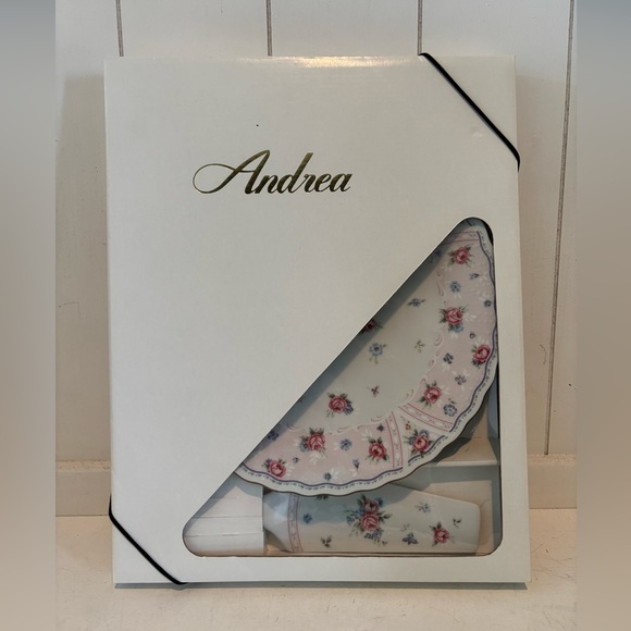 Andrea by SADEK Petit Rose Porcelain 10" Cake Plate with Server New - Picture 1 of 4